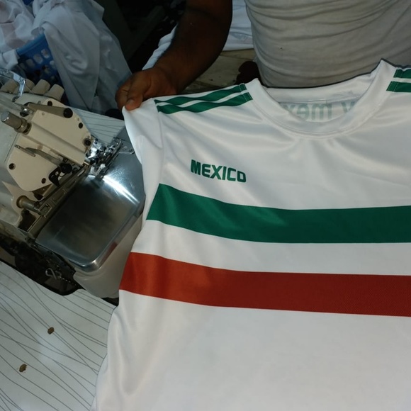 Customization Jerseys from Scratch - Picture 6 of 7